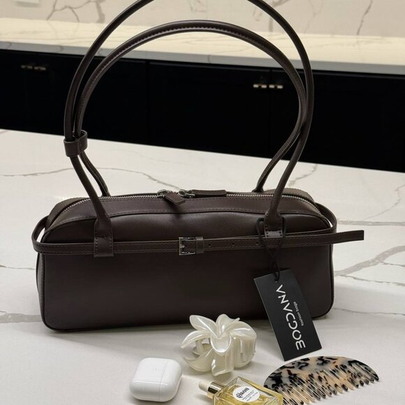 NOIR CLASSIQUE – Genuine Leather Shoulder Bag - Picture 8 of 16